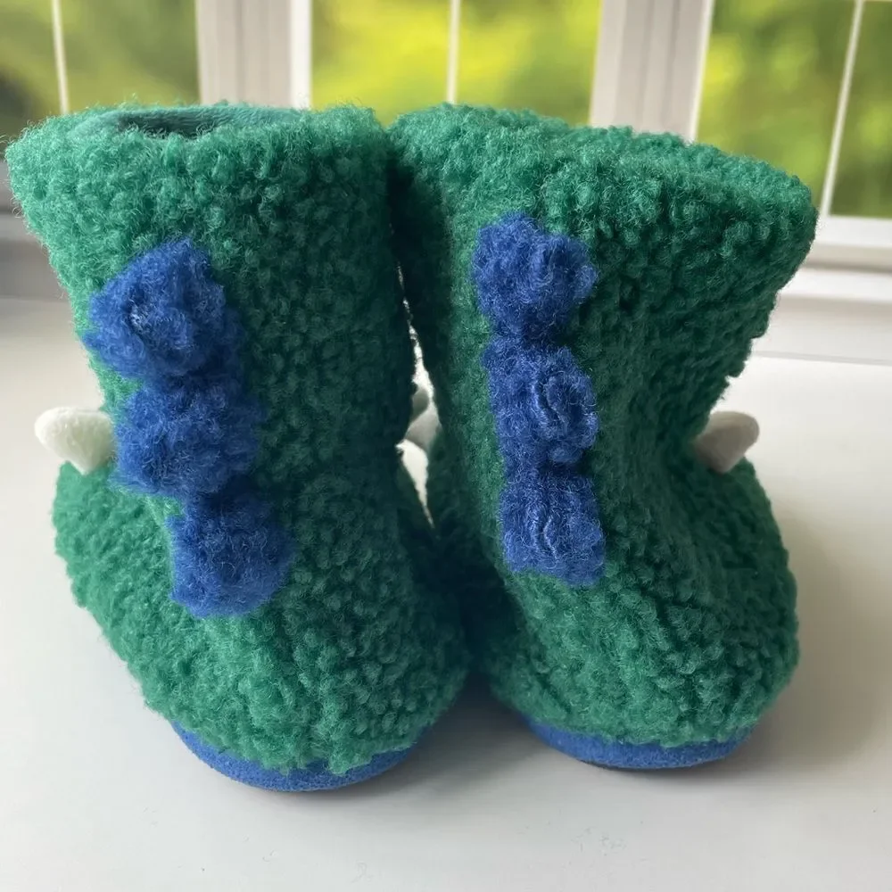 Kids Green Dino booties Sz 13-1